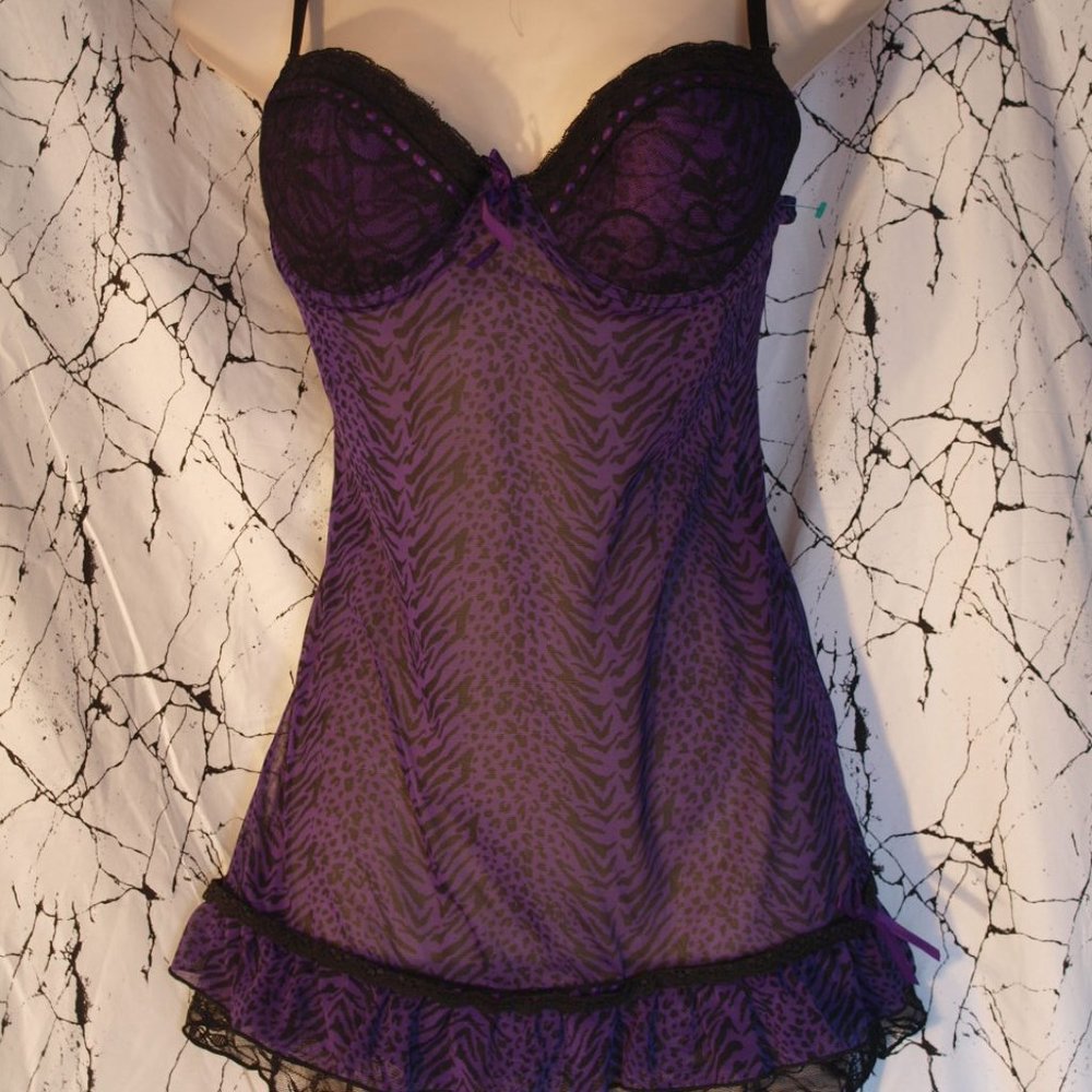 Purple/Black Animal Print BABYDOLL LINGERIE SIZE M BY PERLEI GENTLY USED